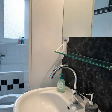 3 Bedroom Near Messe * Dusseldorf